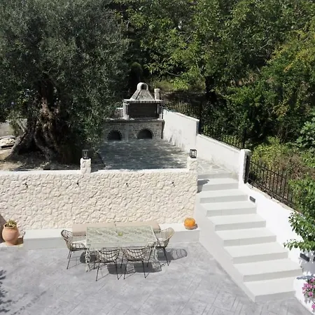 アパート Absolute Serenity In Corfu's Quiet Haven *